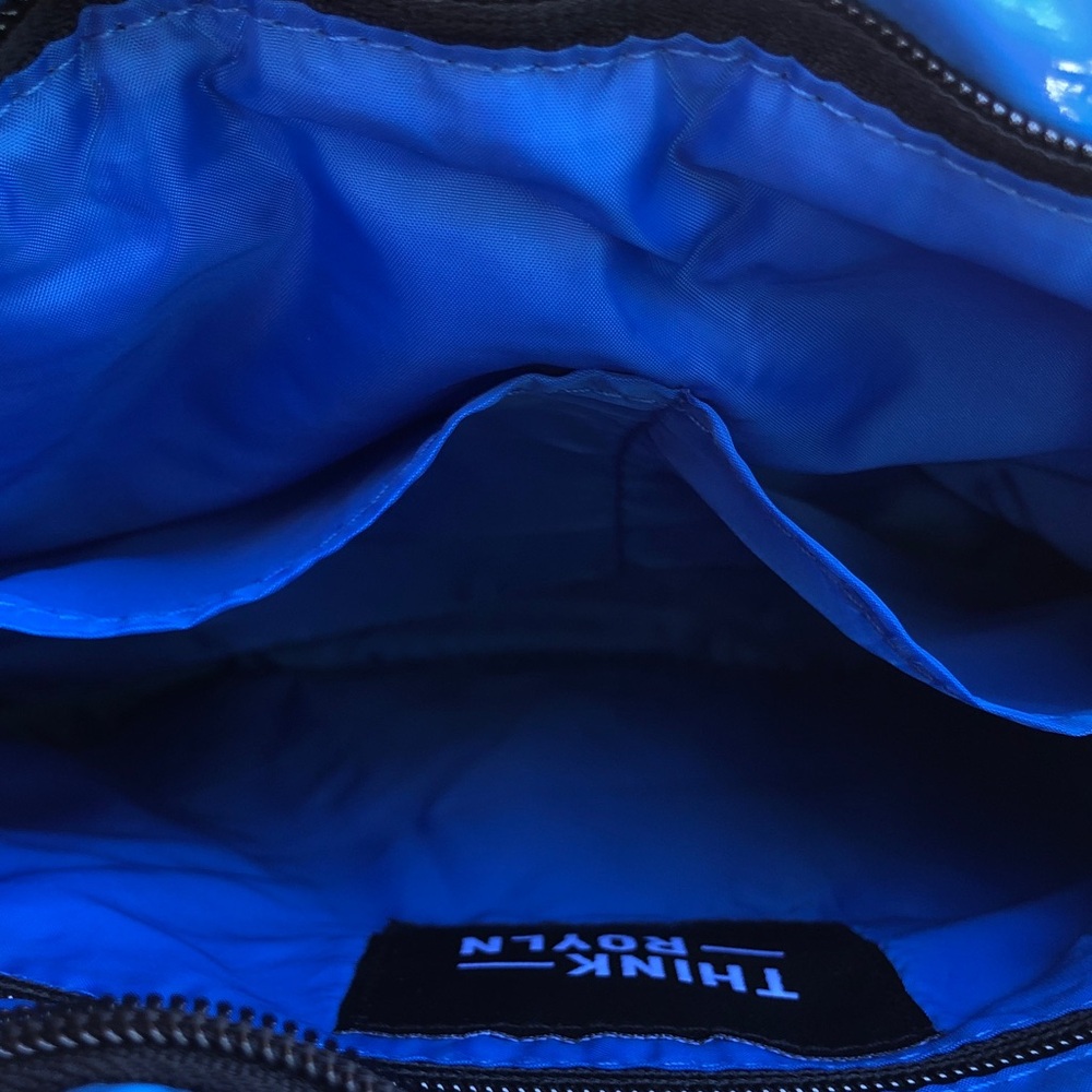 NWT THINK ROYLN Blue Patent Crossbody w/Fashion Strap - Picture 8 of 9